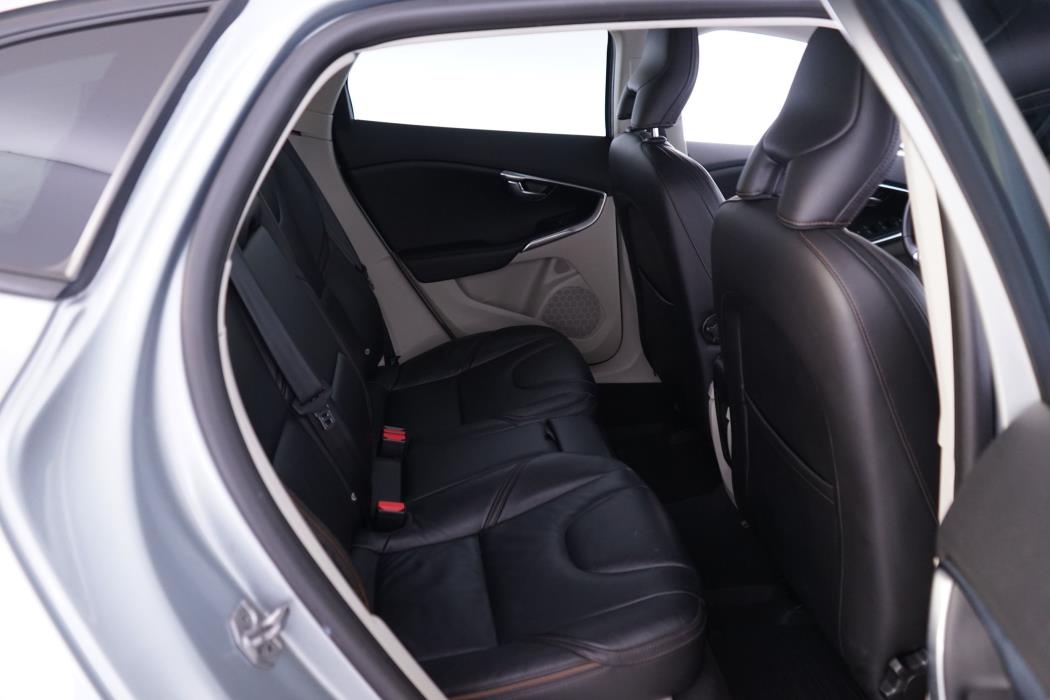 Volvo V40 Cross Country 2016