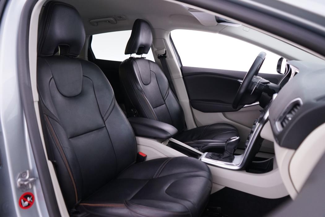 Volvo V40 Cross Country 2016
