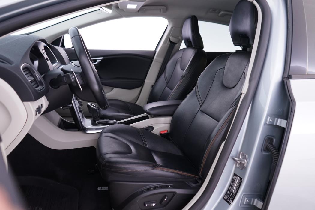 Volvo V40 Cross Country 2016