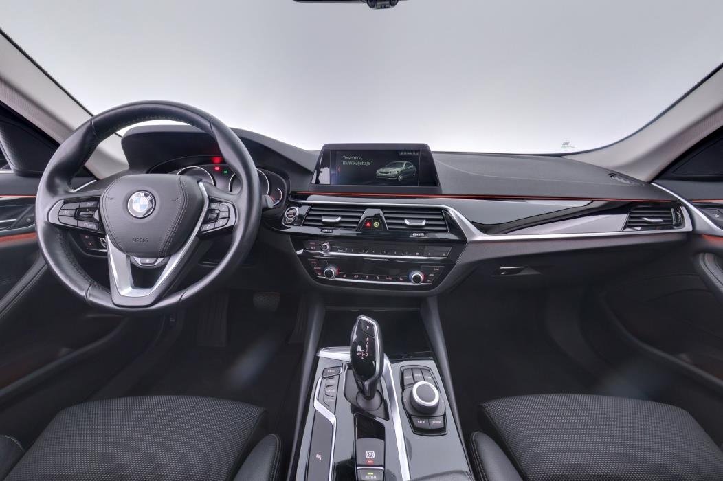 BMW 518 2018