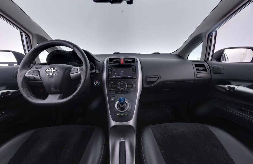 Toyota Auris 2012