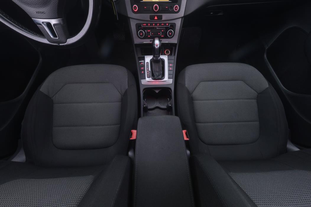Volkswagen Passat 2011