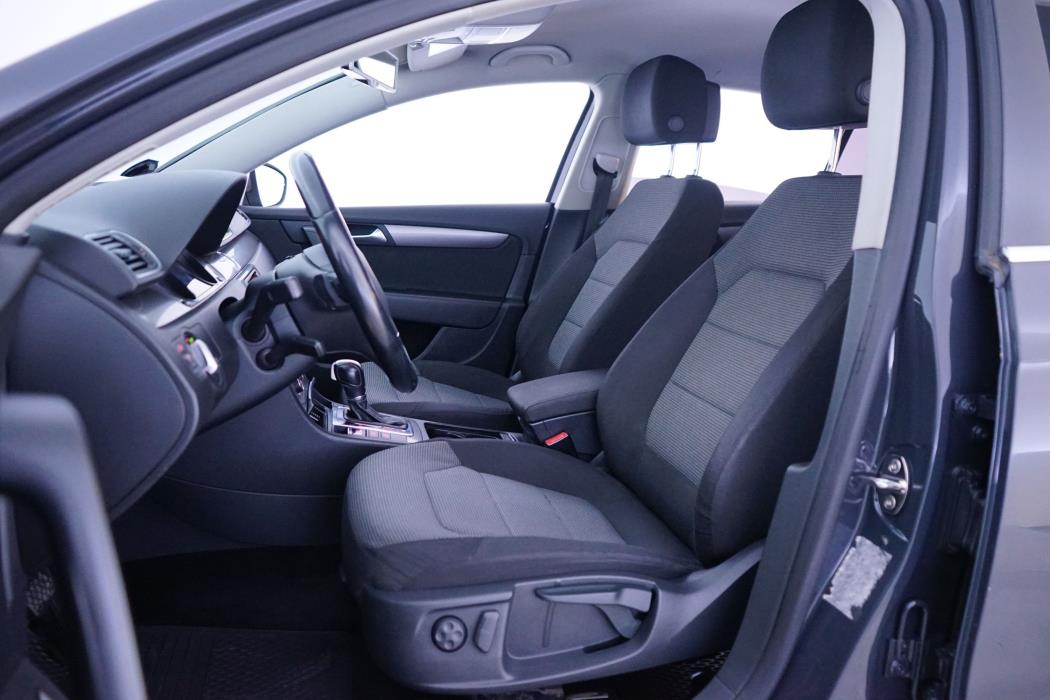 Volkswagen Passat 2011