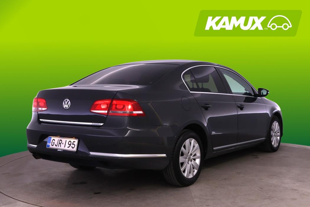 Volkswagen Passat 2011