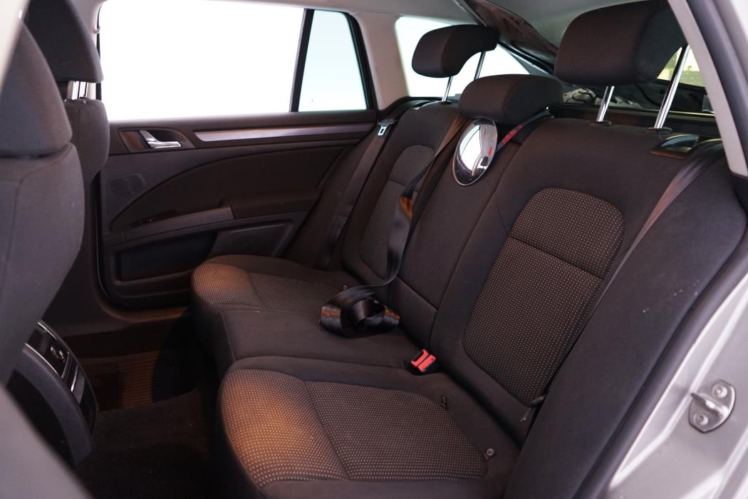 Skoda Superb 2012