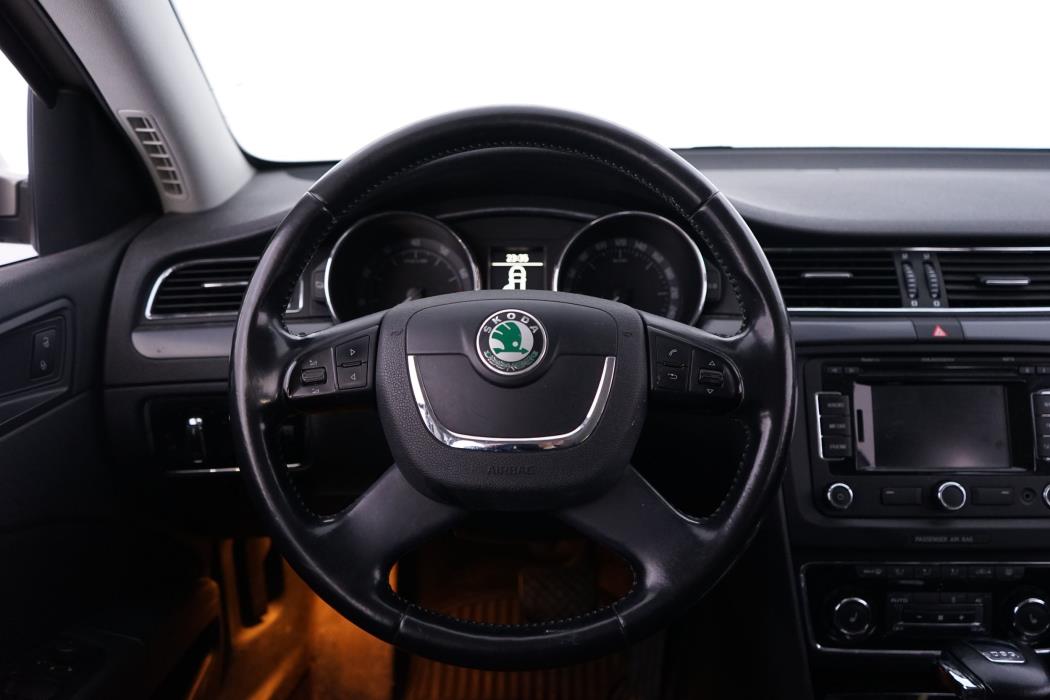 Skoda Superb 2012