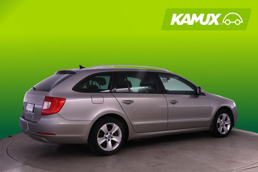 Skoda Superb 2012
