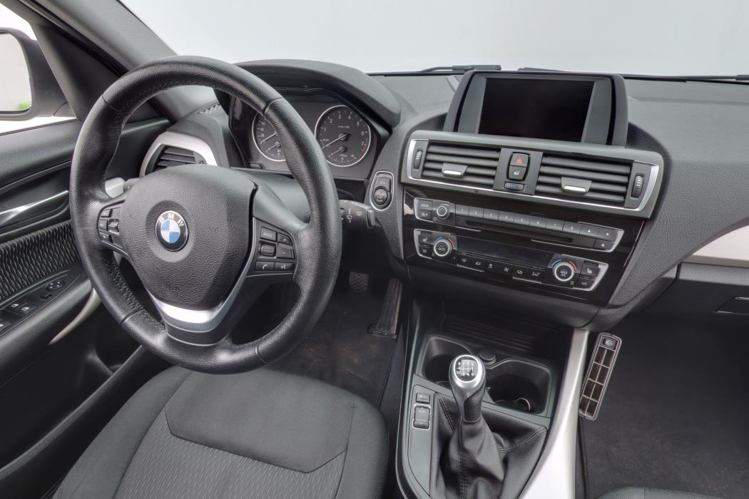 BMW 118 2016
