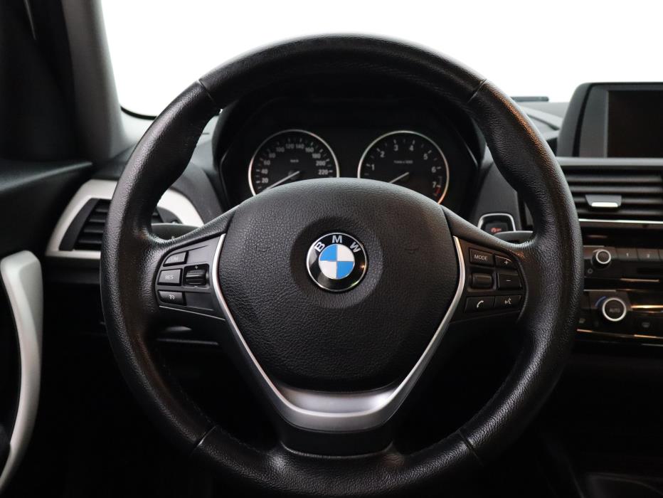 BMW 118 2016