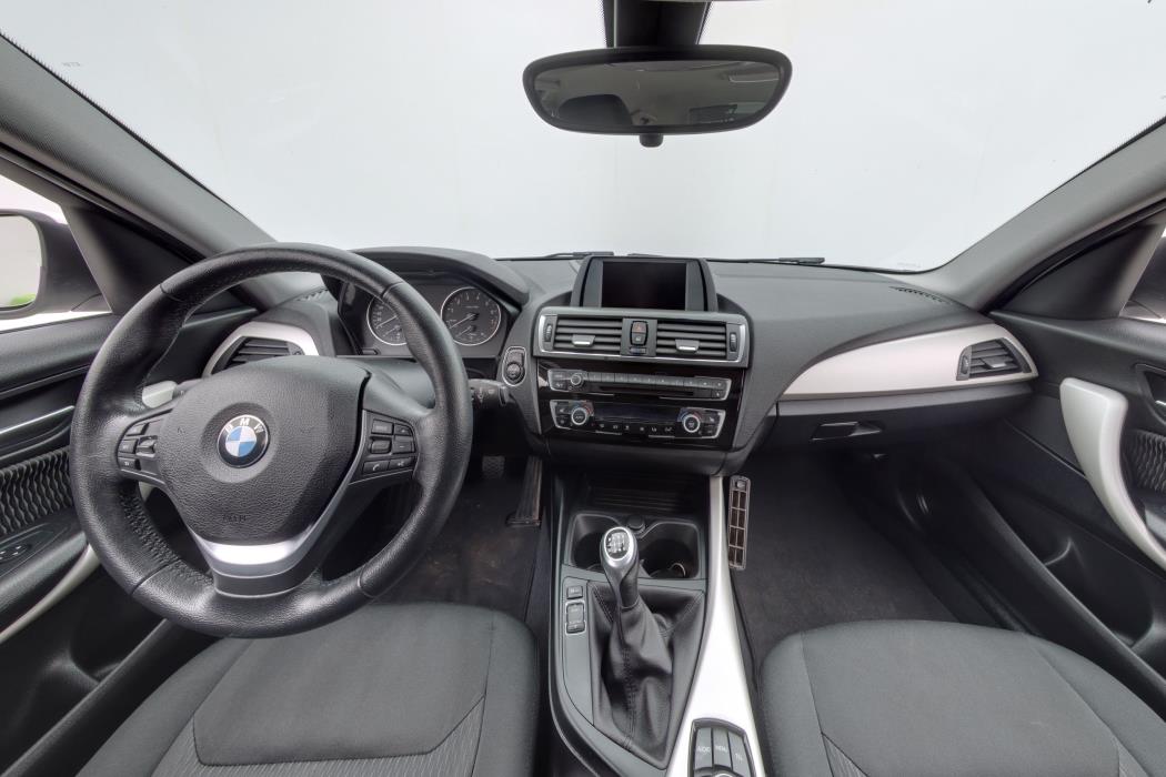 BMW 118 2016