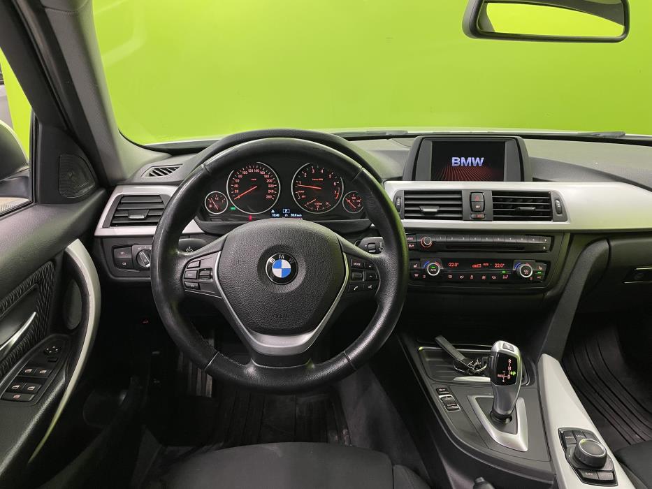 BMW 320 2013