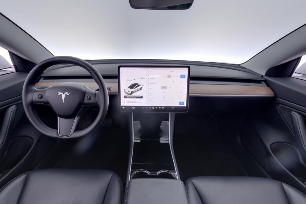 Tesla Model 3 2019