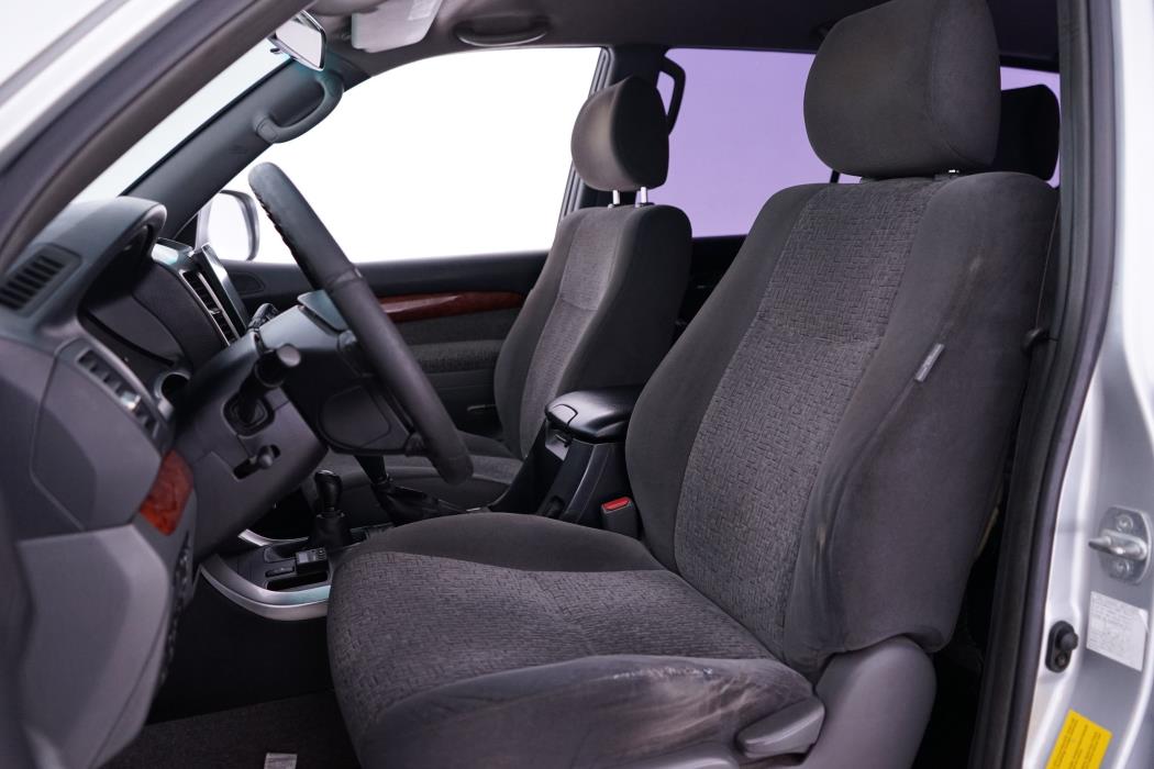 Toyota Land Cruiser 2003