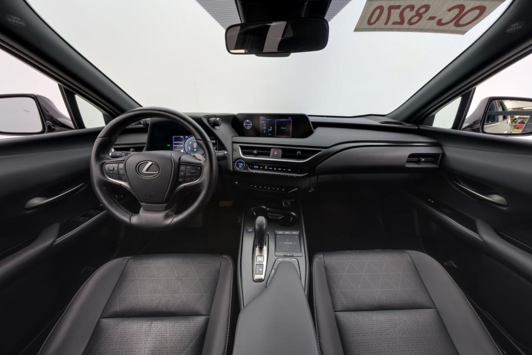 Lexus UX 2023