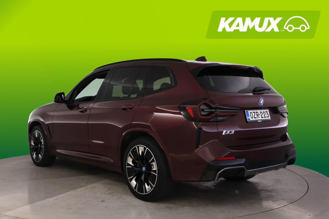 BMW iX3 2023