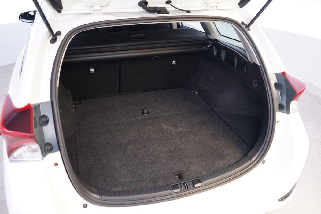 Toyota Auris 2016
