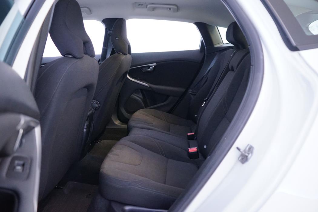 Volvo V40 2014