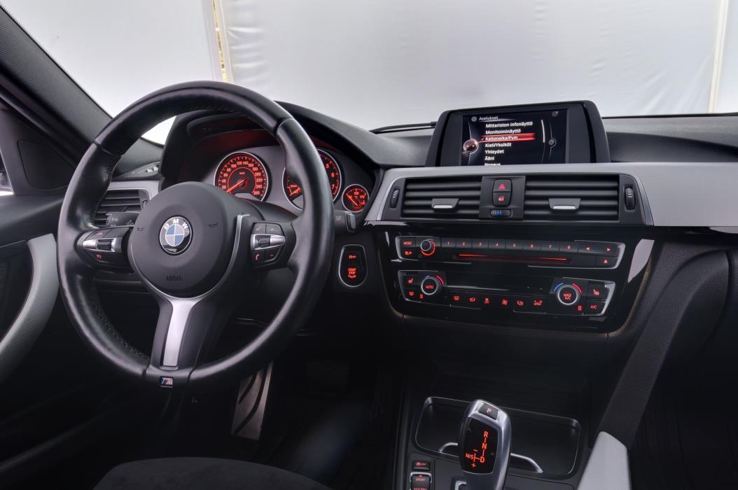 BMW 318 2016