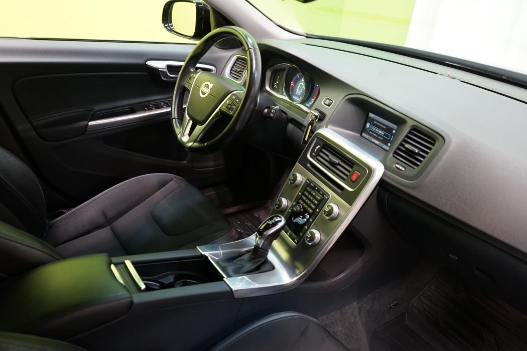 Volvo V60 Cross Country 2016