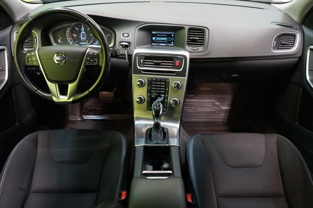 Volvo V60 Cross Country 2016