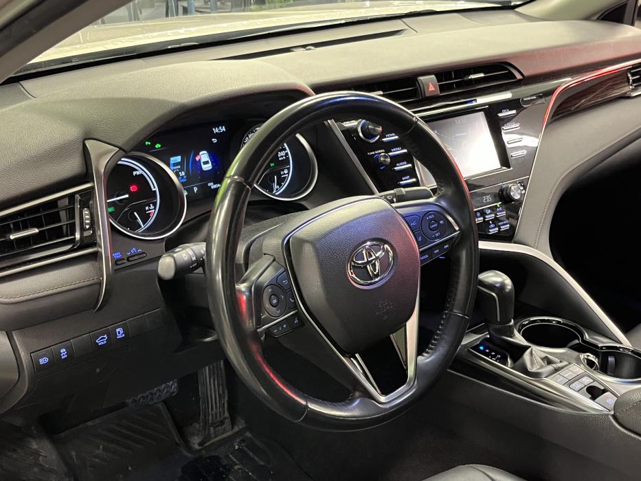 Toyota Camry 2019
