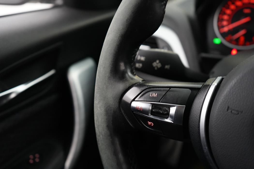 BMW 118 2015