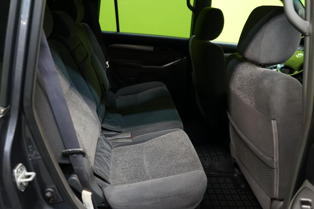 Toyota Land Cruiser 2003