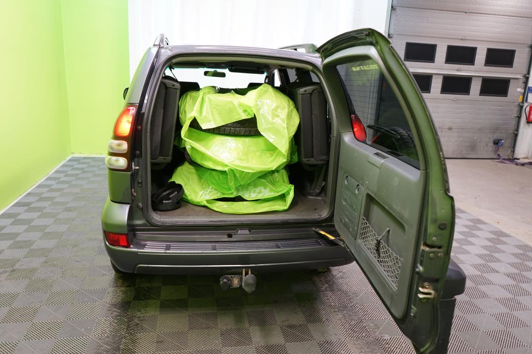 Toyota Land Cruiser 2003