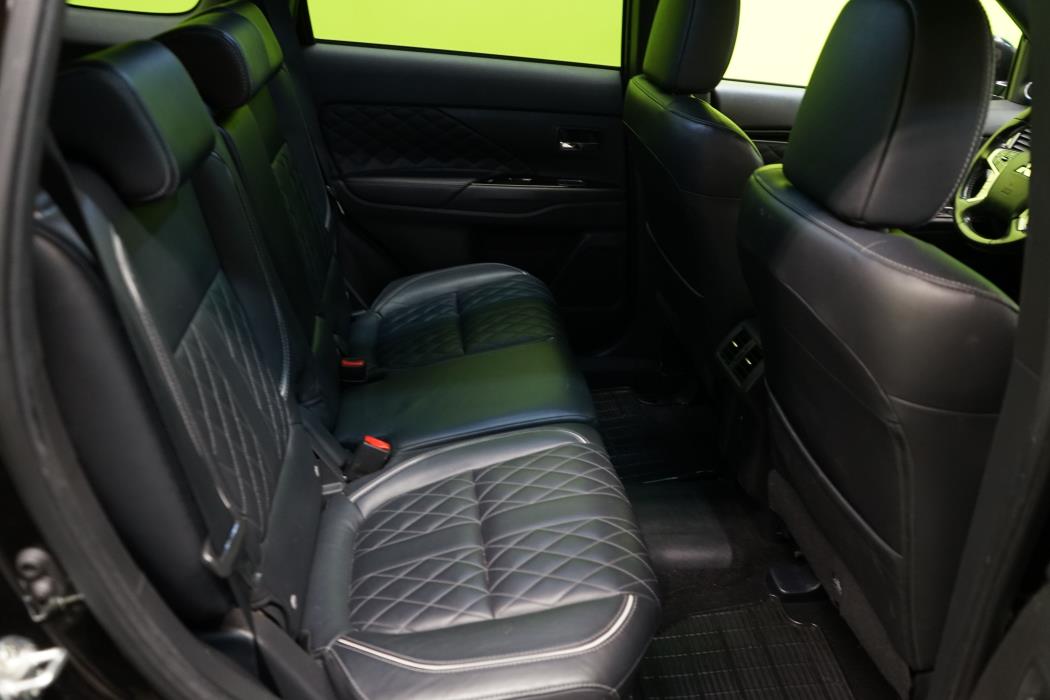 Mitsubishi Outlander PHEV 2019