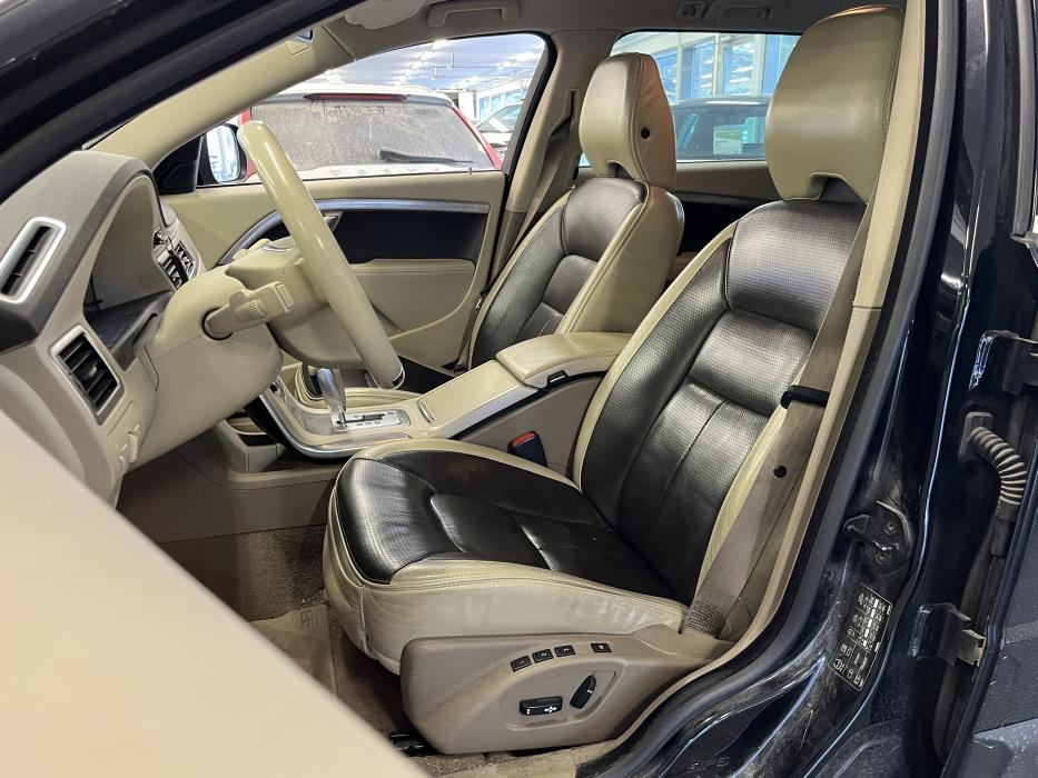 Volvo XC70 2011