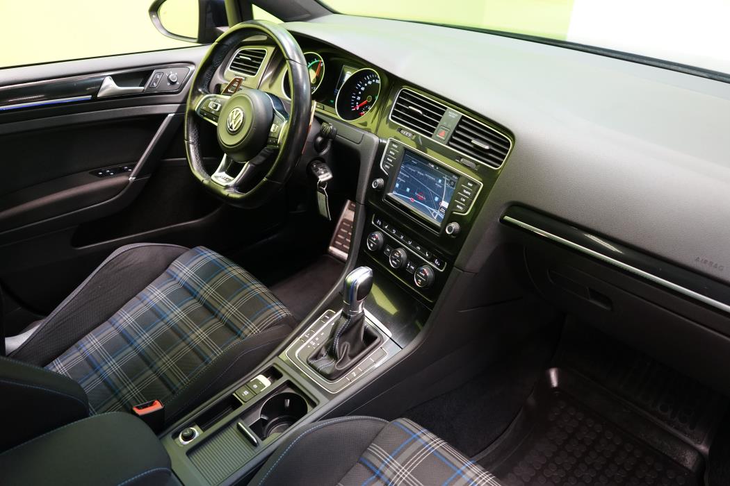 Volkswagen Golf 2016