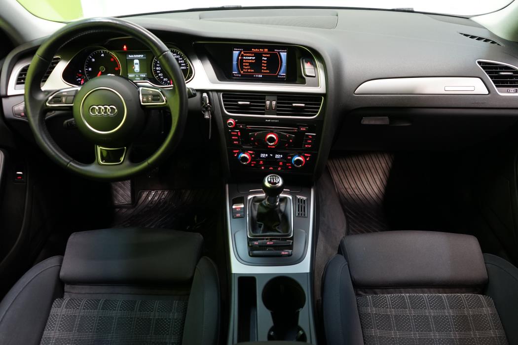 Audi A4 2014