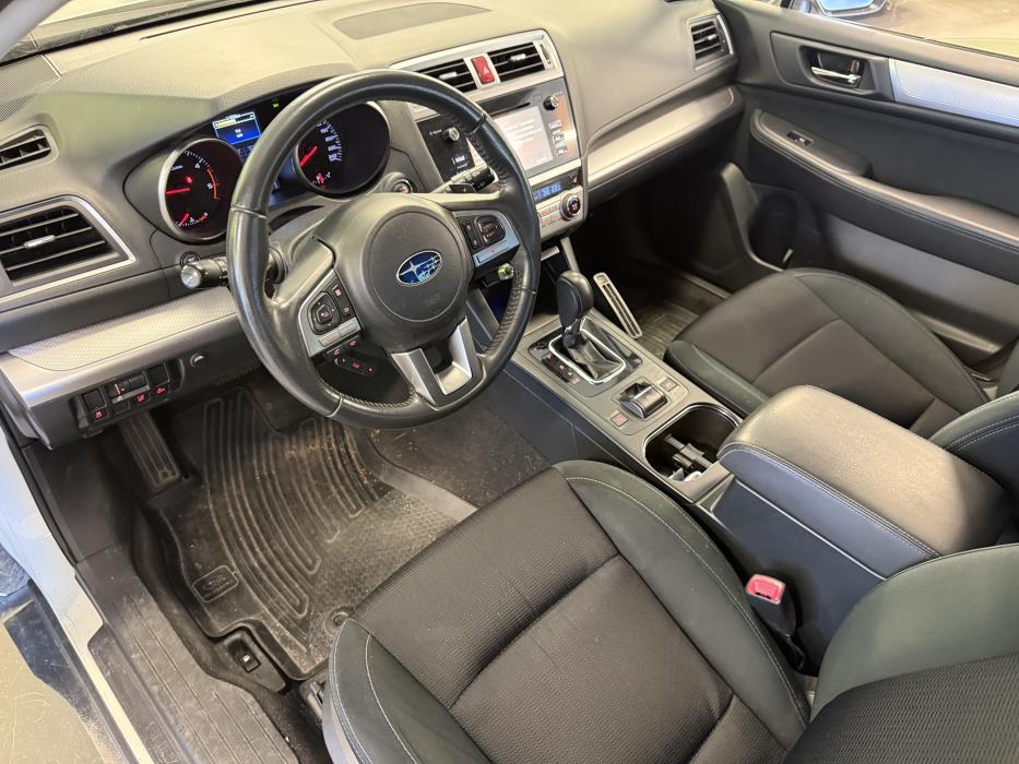 Subaru Outback 2016