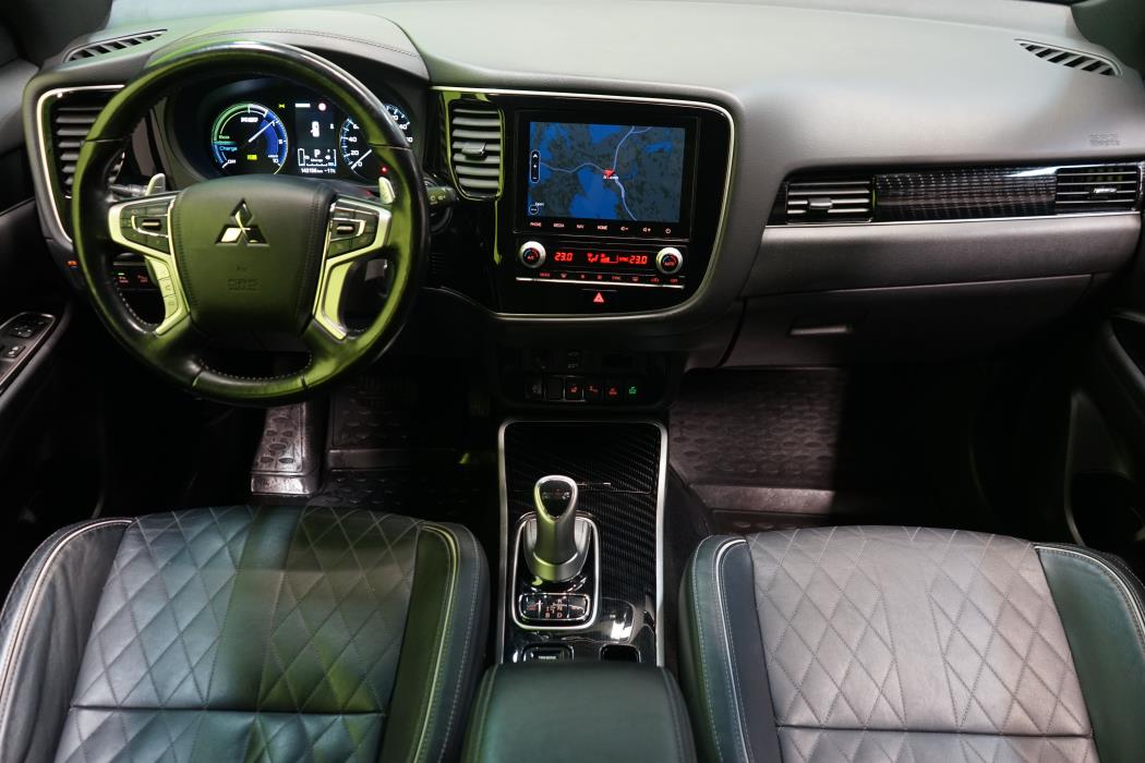 Mitsubishi Outlander PHEV 2020