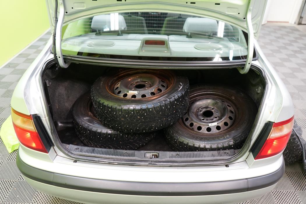Nissan Almera 2002