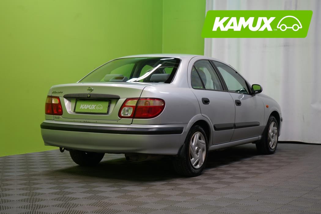 Nissan Almera 2002