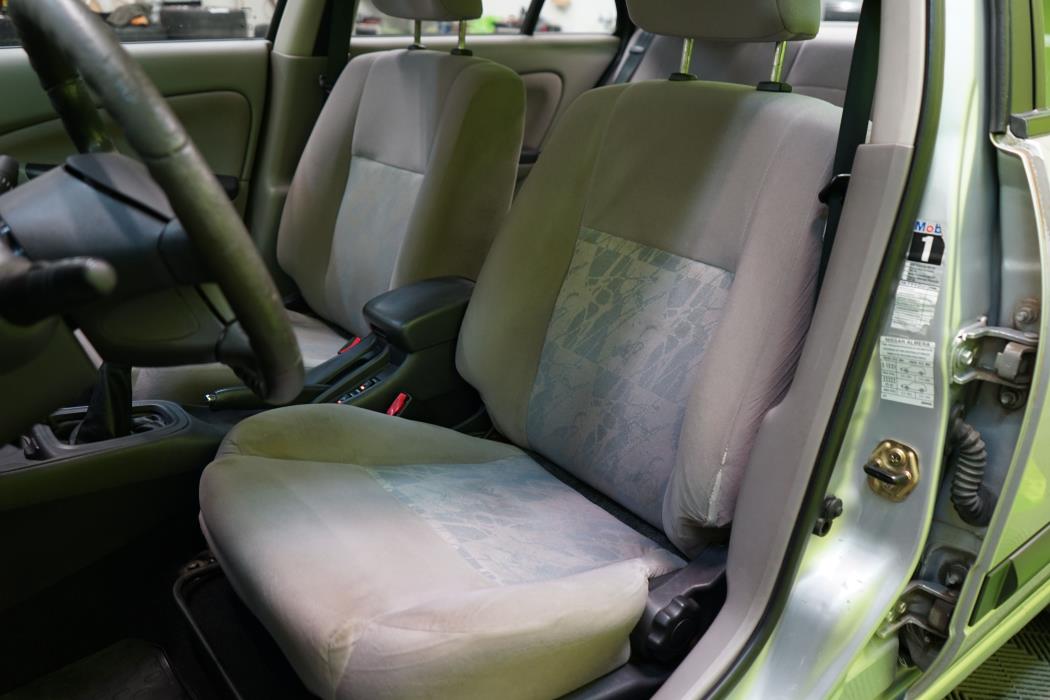 Nissan Almera 2002