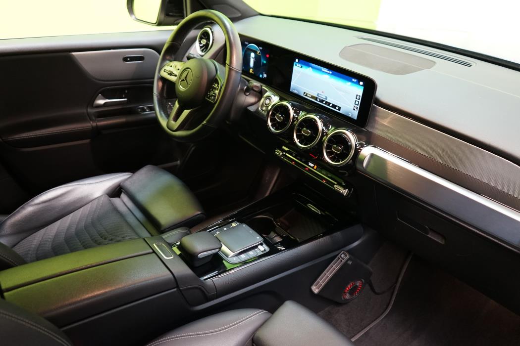 Mercedes-Benz GLB 2021