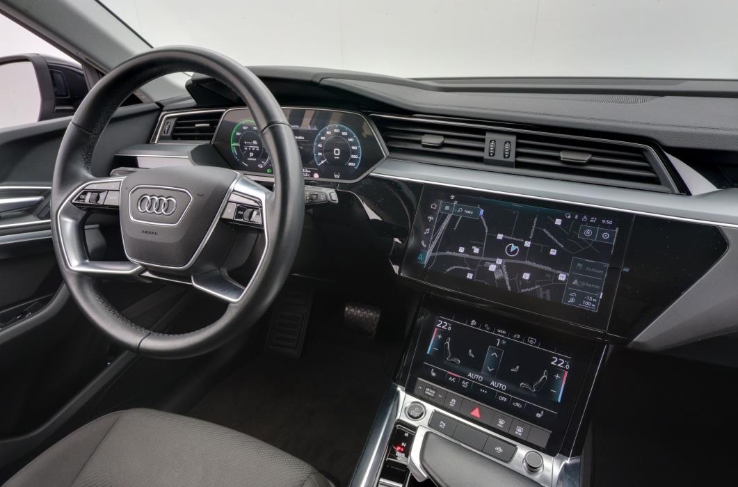 Audi e-tron 2022