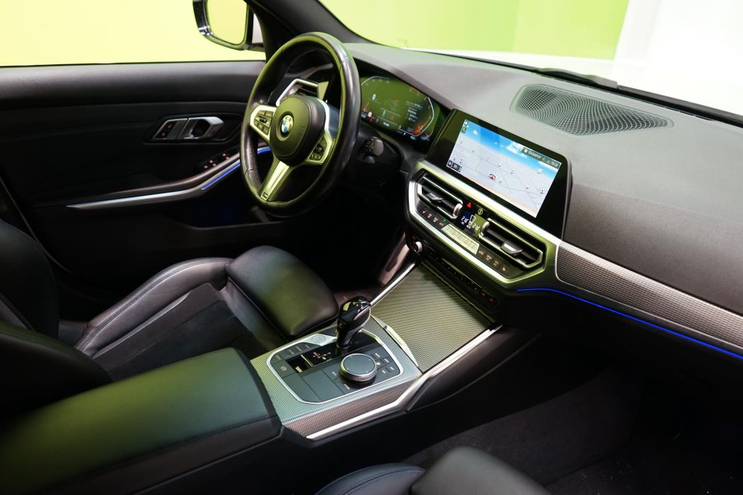 BMW 320 2021