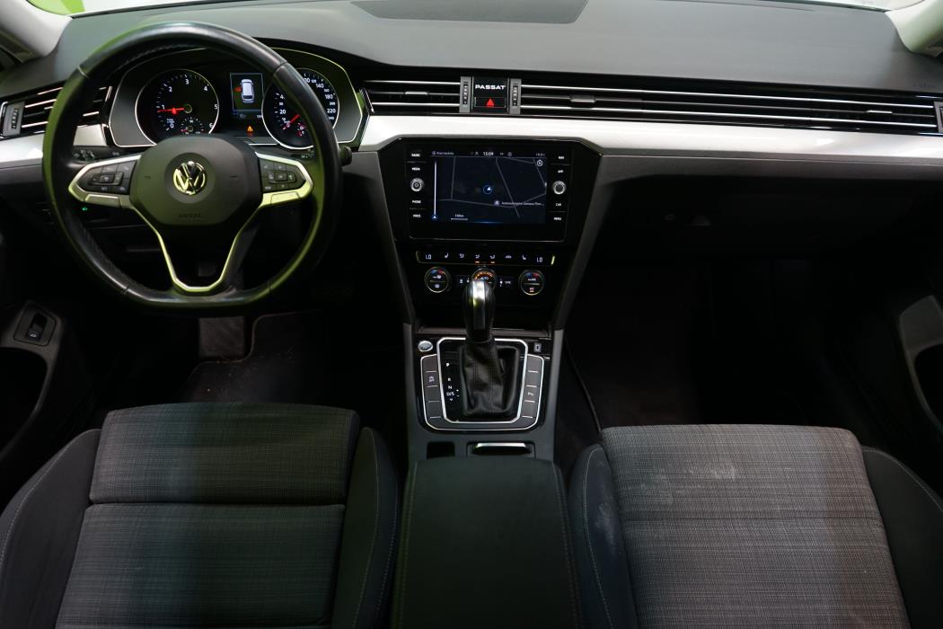Volkswagen Passat 2021