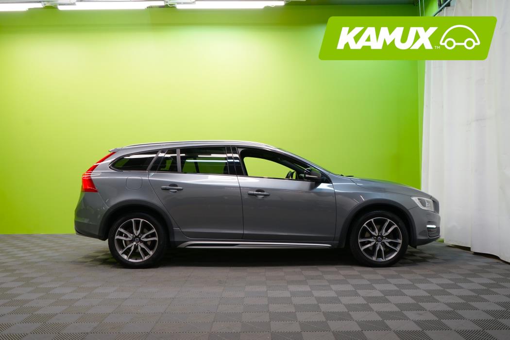 Volvo V60 Cross Country 2016