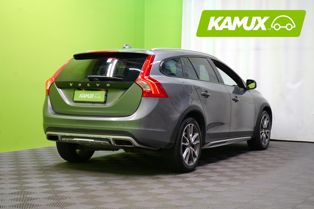 Volvo V60 Cross Country 2016