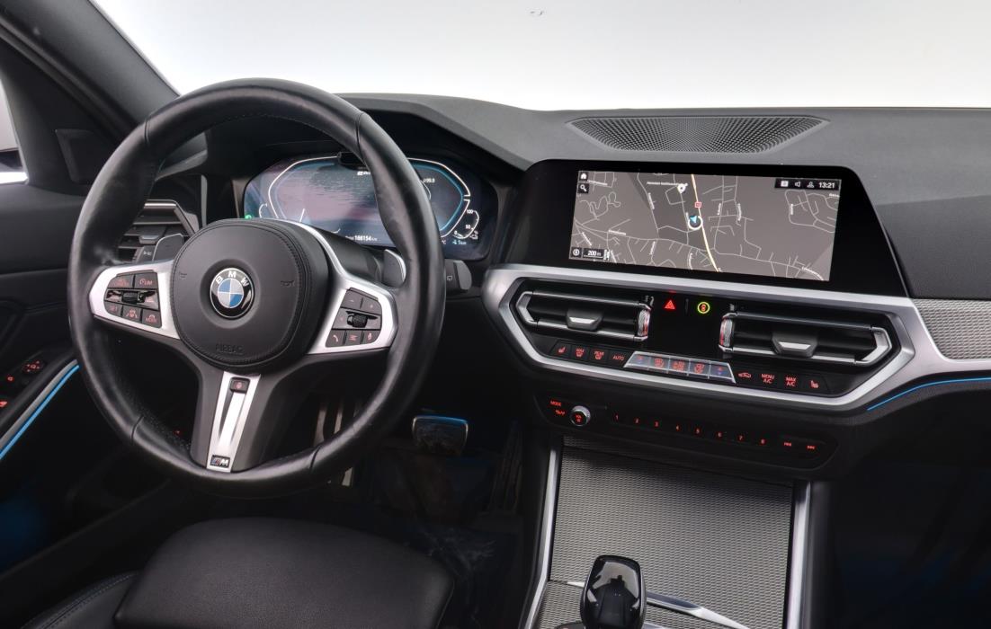BMW 330 2020