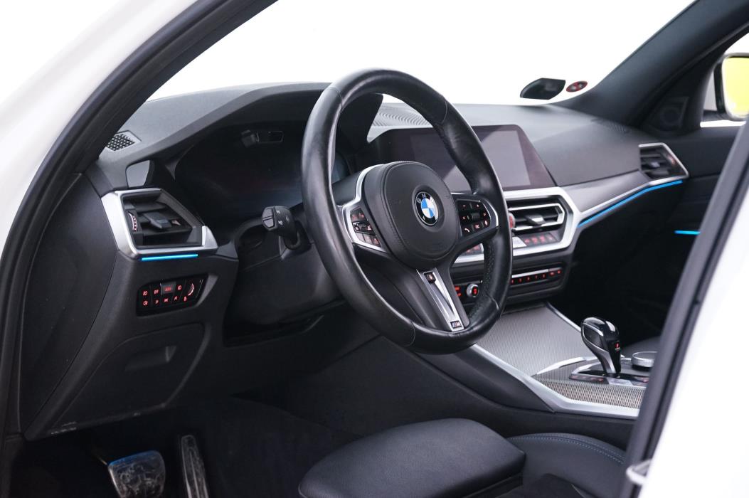 BMW 330 2020