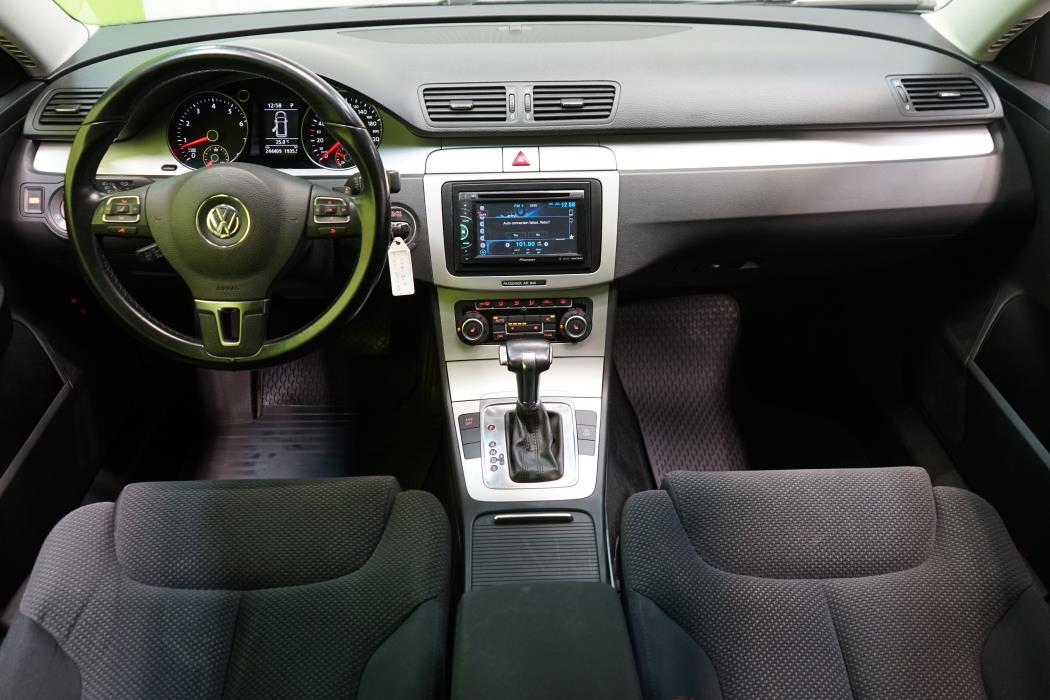 Volkswagen Passat 2010