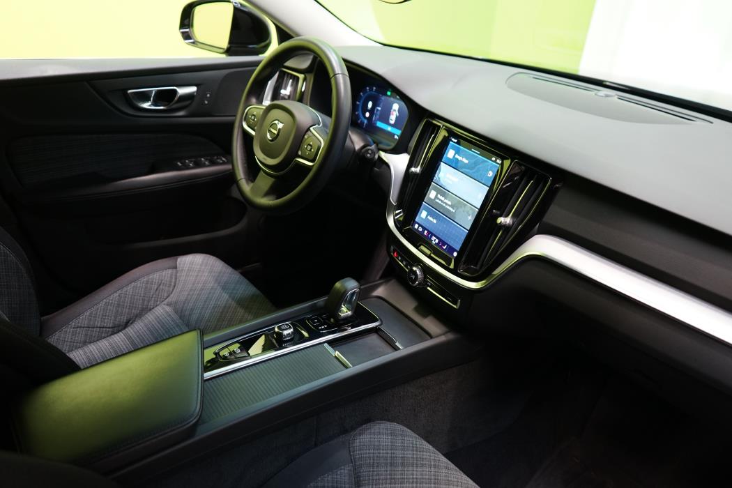 Volvo V60 2023