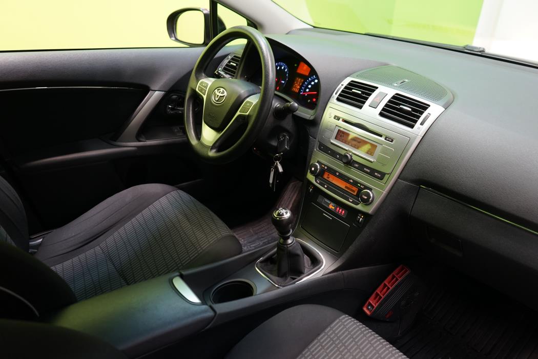 Toyota Avensis 2014