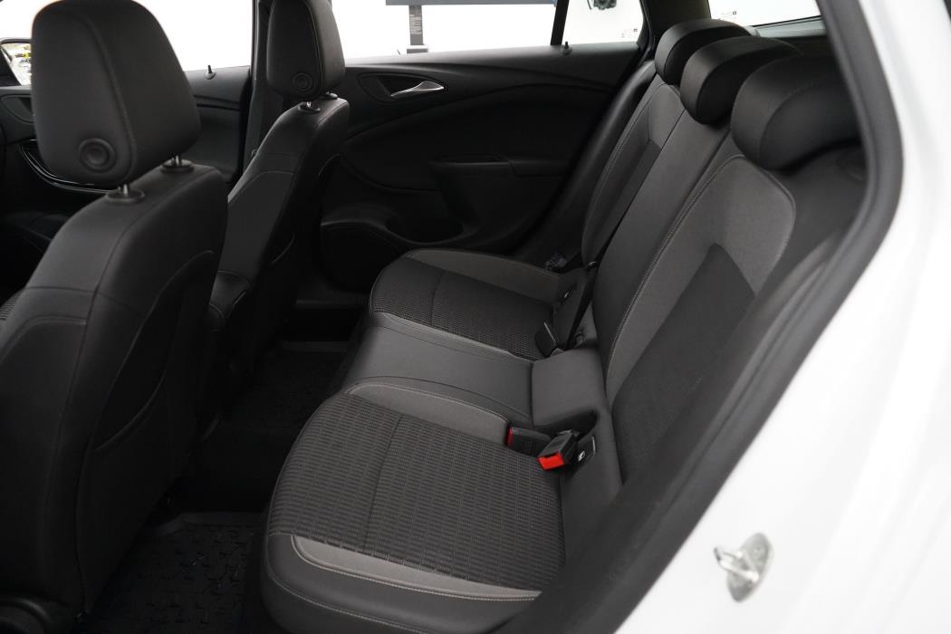 Opel Astra 2022