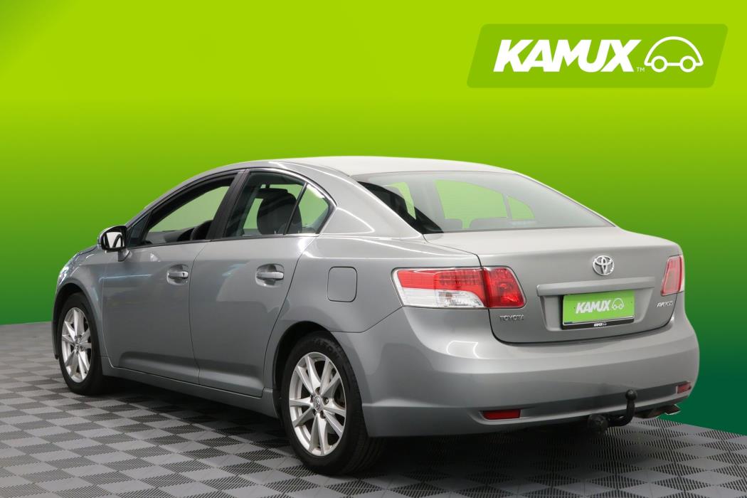 Toyota Avensis 2011